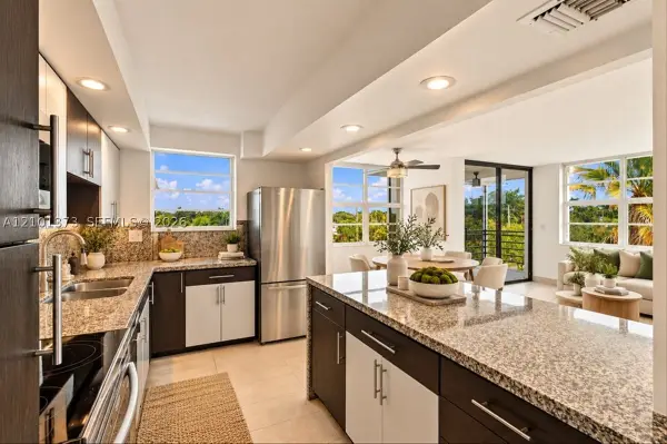 2751 Taft St #404, Hollywood, FL 33020