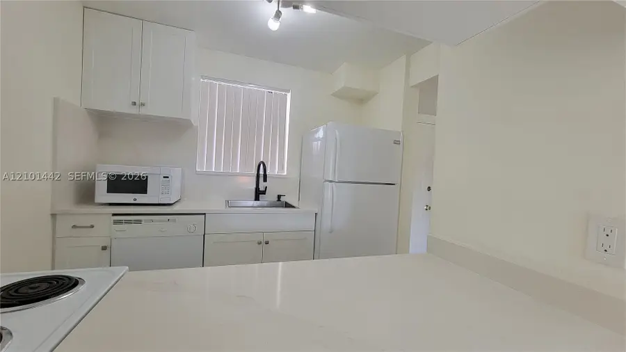 11477 NW 39th Ct #202-1, Coral Springs, FL 33065 - #3
