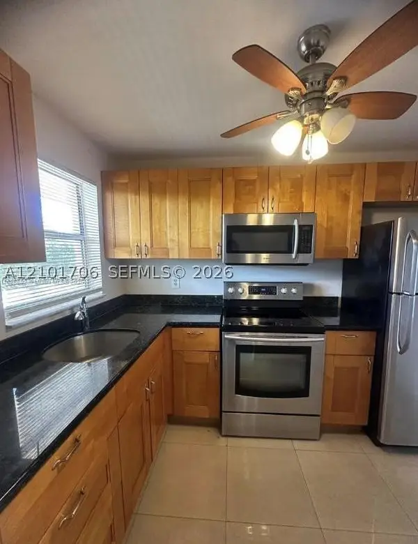 8400 Sunrise Lakes Blvd #310, Sunrise, FL 33322