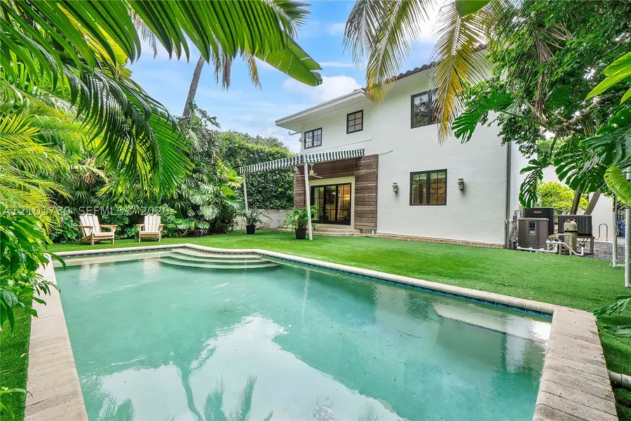 435 W 51st St, Miami Beach, FL 33140 - #3