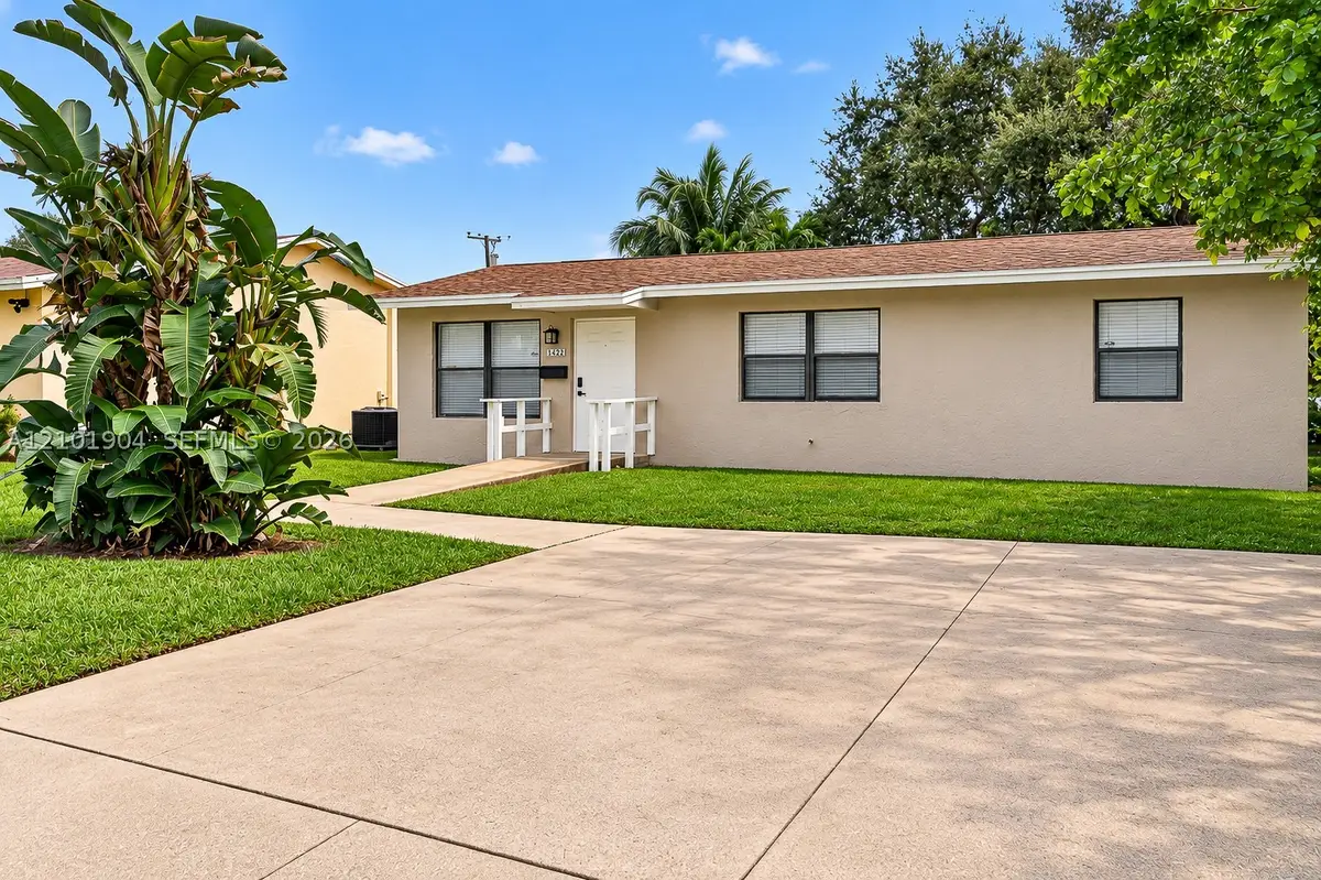 1422 S N St, Lake Worth, FL 33460 - #1