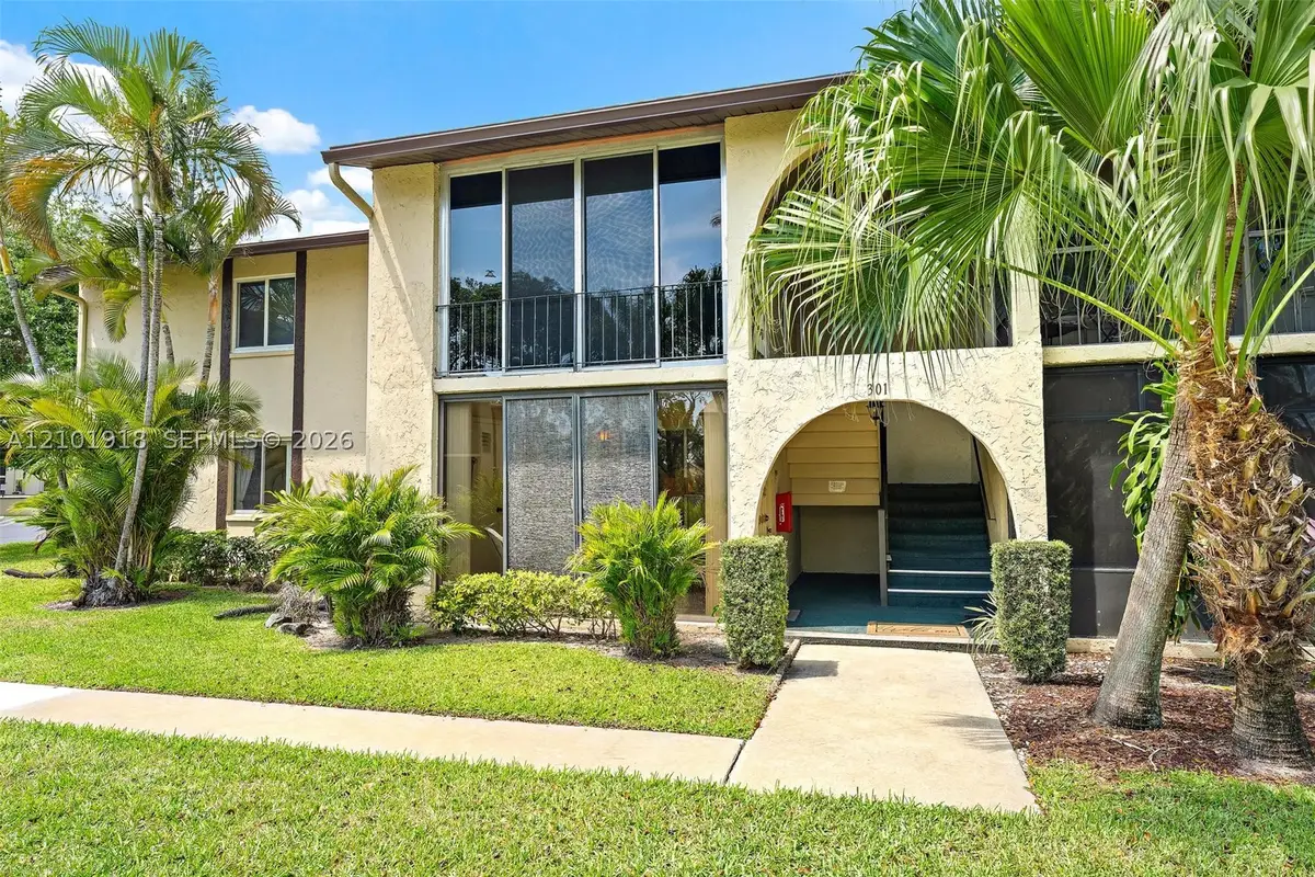 301 Pine Ridge Cir #C-1, Greenacres, FL 33463 - #1