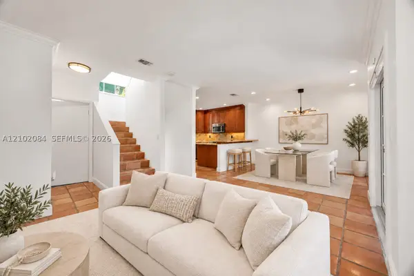 5801 SW 74th Ter #2, South Miami, FL 33143