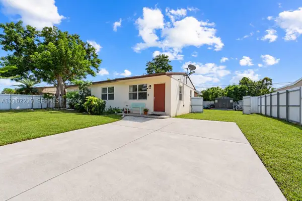 3010 NW 158th St, Miami Gardens, FL 33054