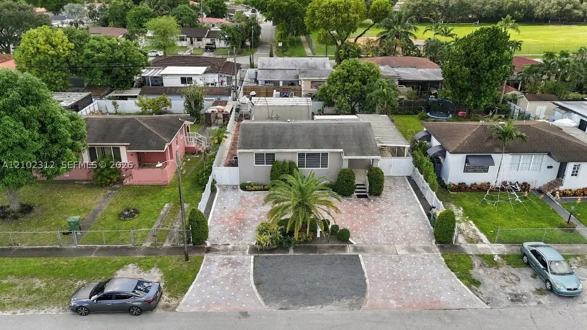 120 W 63rd St, Hialeah, FL 33012 - #1
