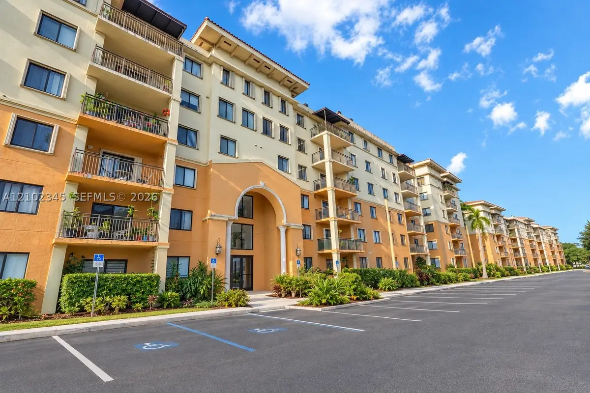 9300 Fontainebleau Blvd #E101, Miami, FL 33172 - #1