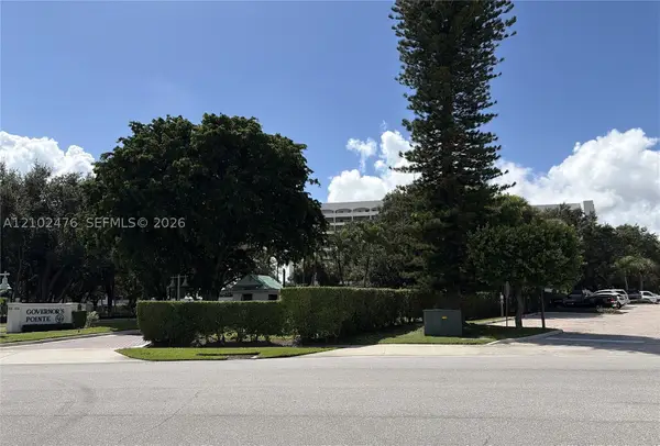 356 Golfview Rd #305, North Palm Beach, FL 33408
