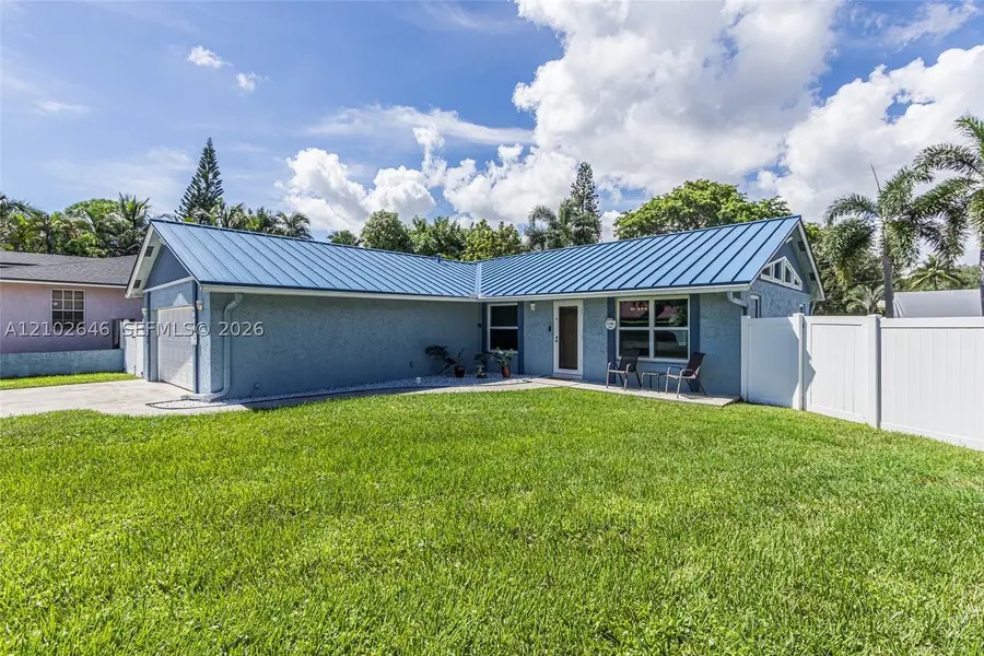 4539 SW 28th Way, Dania Beach, FL 33312 - #2