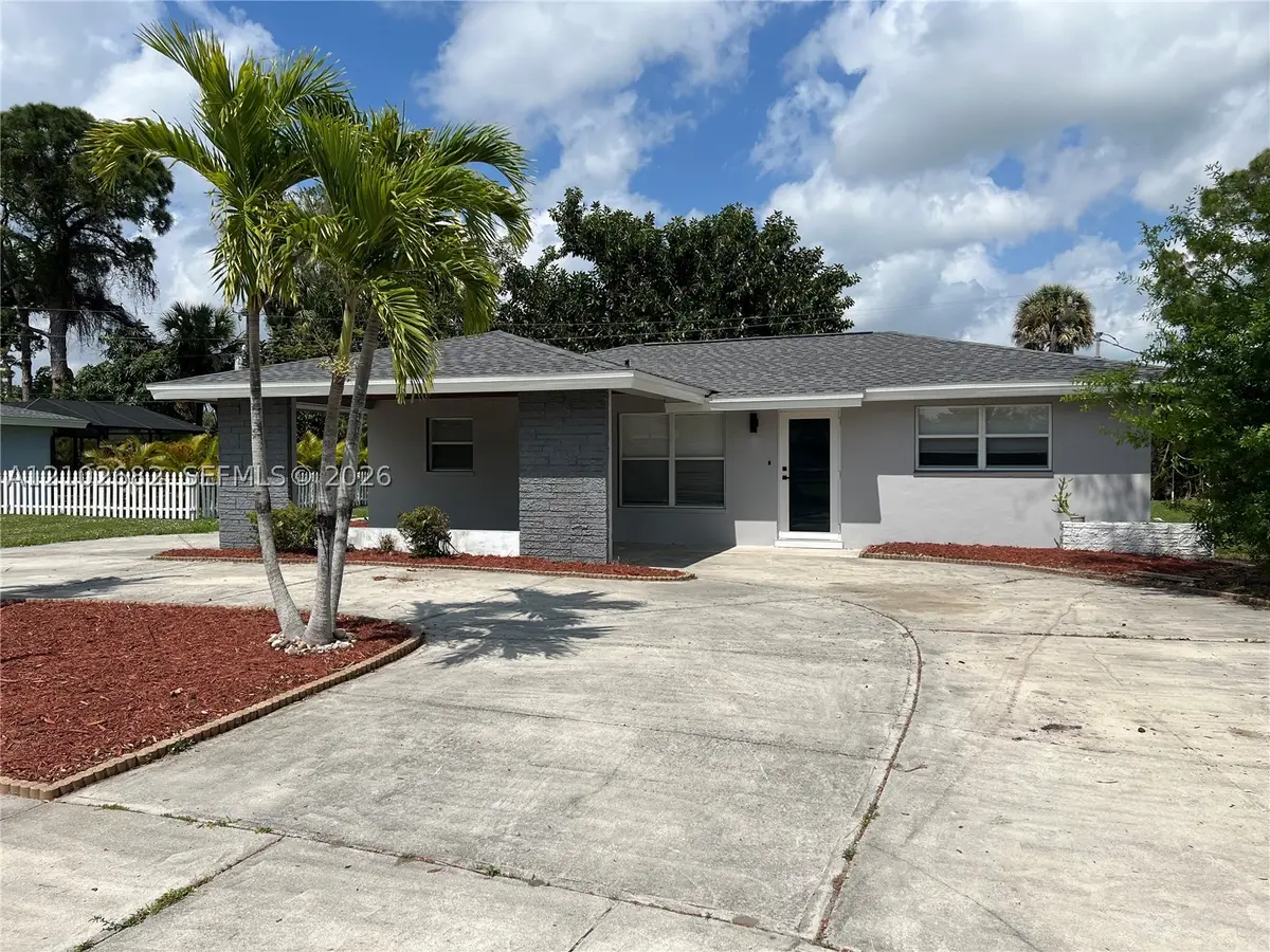 4562 Tennyson Dr, Lochmoor Waterway Estates, FL 33093 - #1