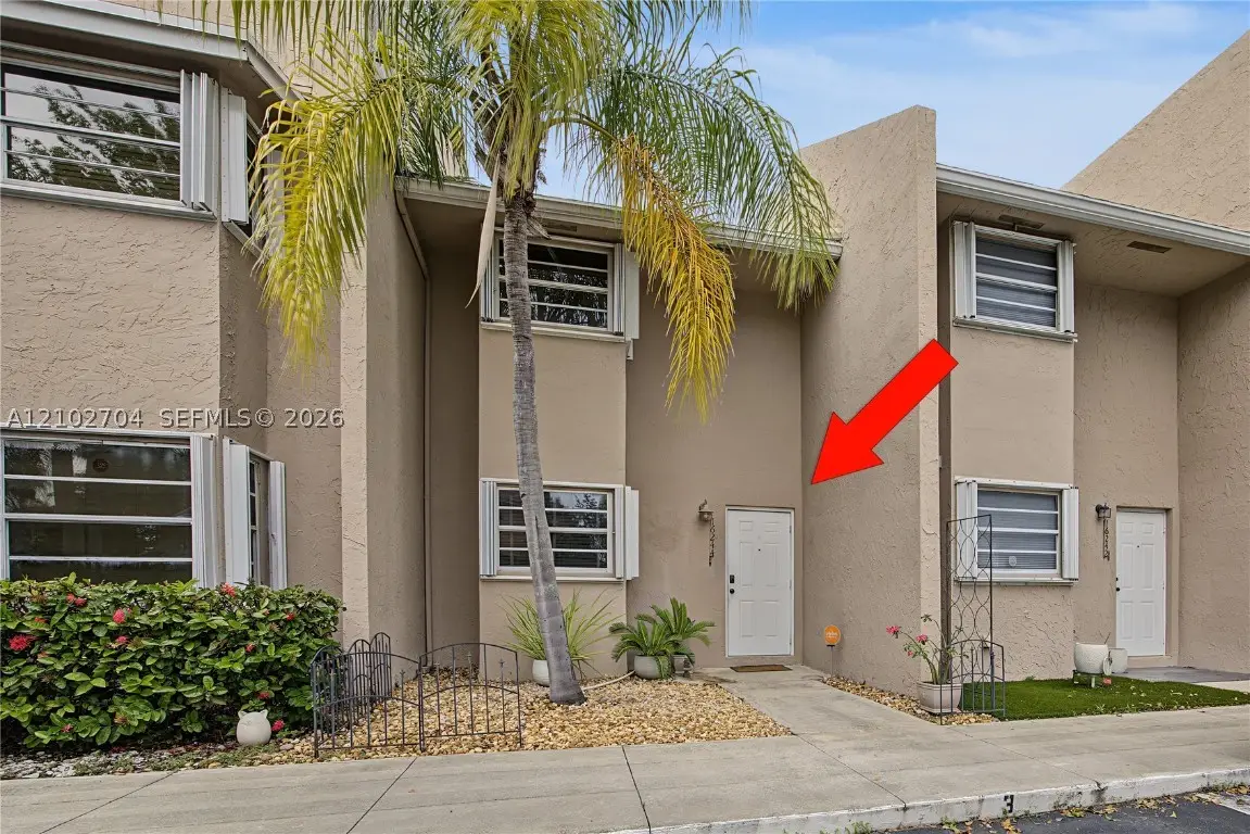 16244 SW 92nd Ave #3, Palmetto Bay, FL 33157 - #1
