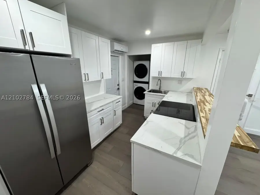 565 NE 32nd St, Oakland Park, FL 33334 - #2