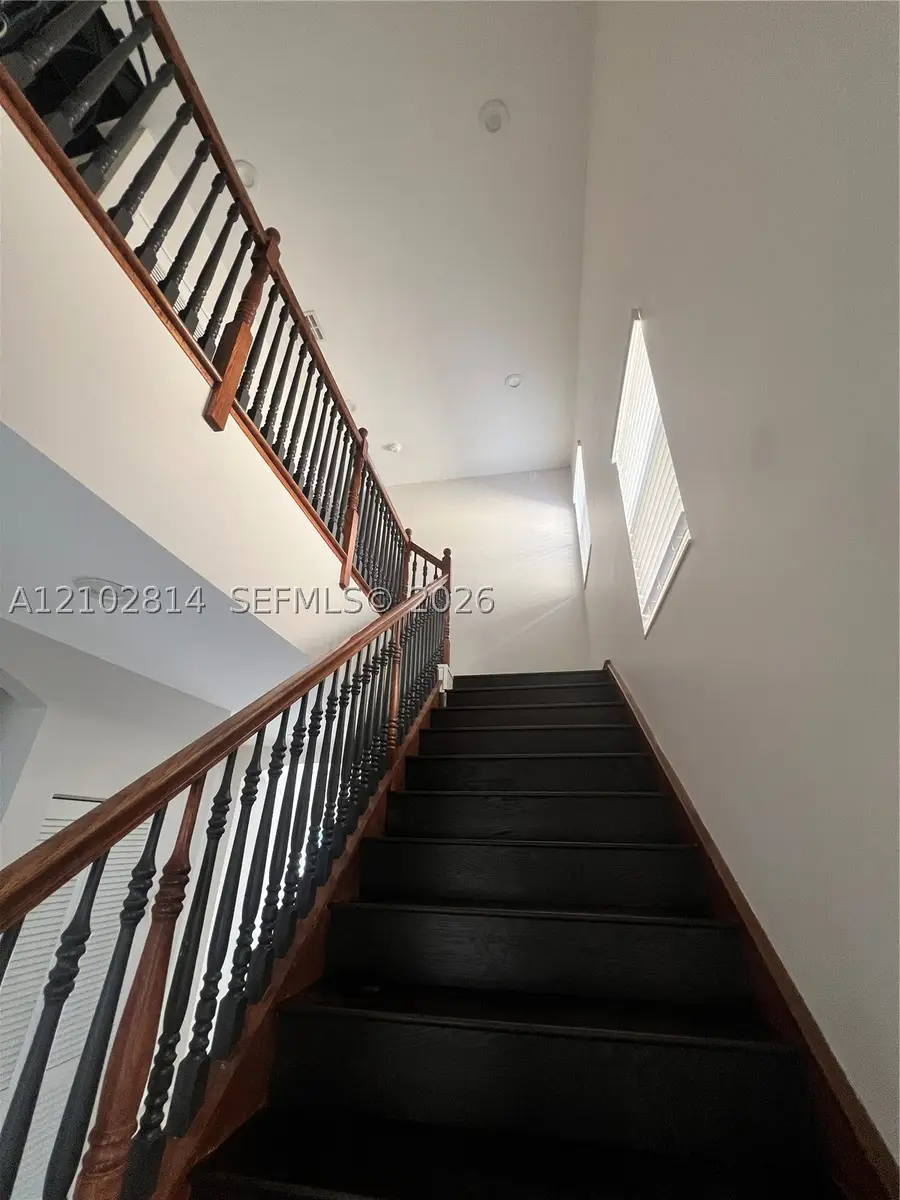 1532 NE 36th St, Oakland Park, FL 33334 - #3