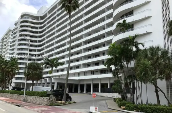 5555 Collins Ave #15P, Miami Beach, FL 33140