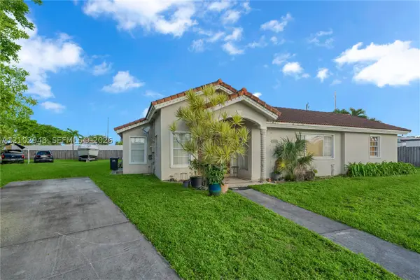 11525 SW 49th Ter, Miami, FL 33165
