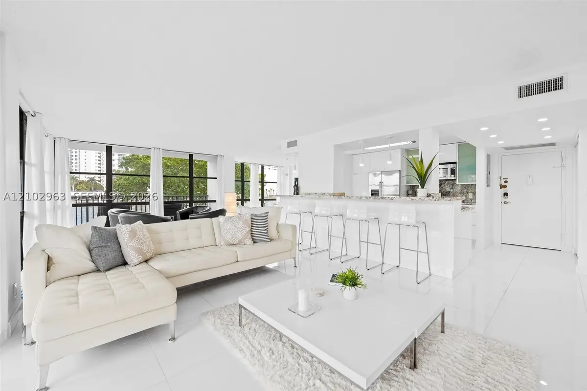 800 Parkview Dr #221, Hallandale Beach, FL 33009 - #1