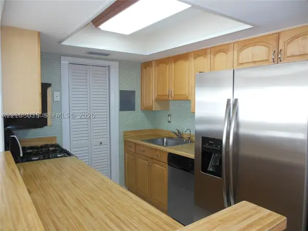1350 W 53rd St #8, Hialeah, FL 33012