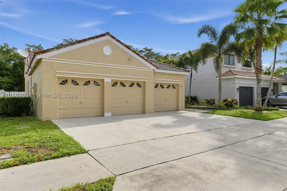1319 Camellia Cir, Weston, FL 33326 - #1