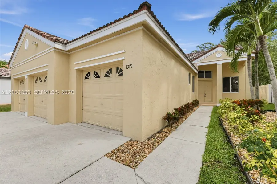 1319 Camellia Cir, Weston, FL 33326 - #2
