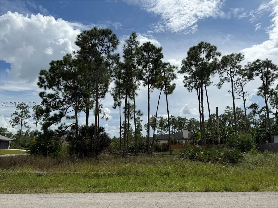 906 E 13th Street, Lehigh Acres, FL 33972 - #2