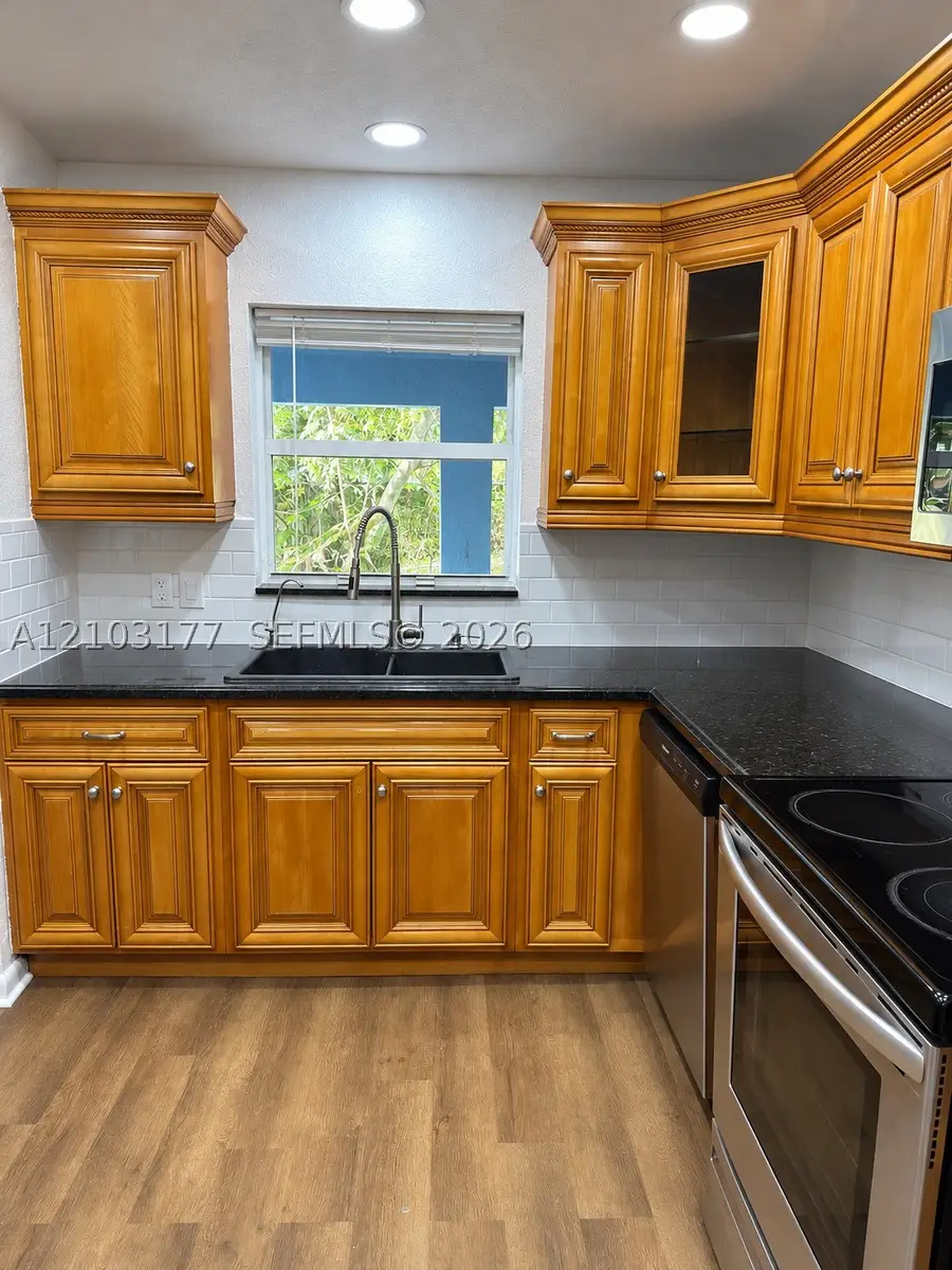 621 S 24th Ave, Hollywood, FL 33020 - #2
