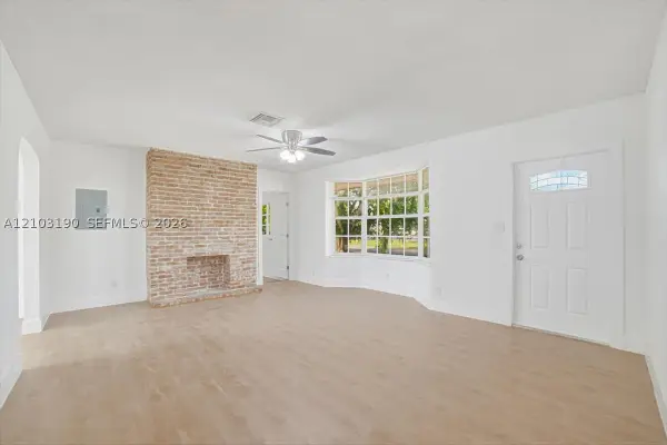 3932 NW 39th Ave, Lauderdale Lakes, FL 33309