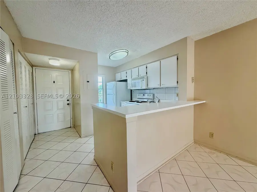 2230 N Cypress Bend Dr #308, Pompano Beach, FL 33069 - #2