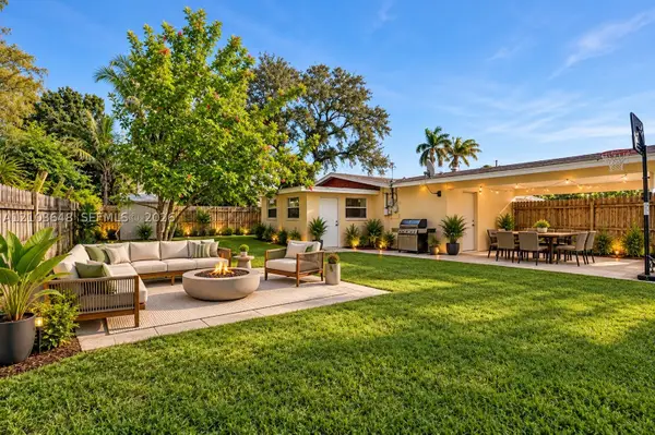 4839 NW 2nd Ct, Plantation, FL 33317