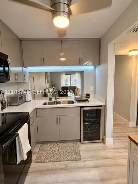 10405 Sunrise Lakes Blvd #202, Sunrise, FL 33322 - #2