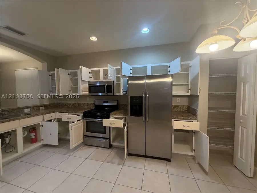 735 Duchess Ct, Palm Beach Gardens, FL 33410 - #2