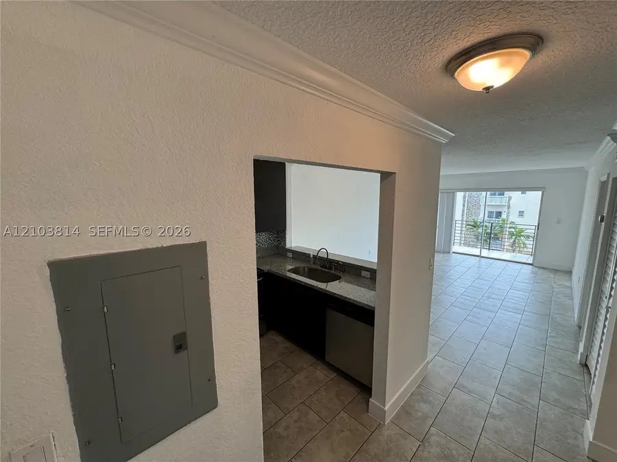 365 NE 125th St #401, North Miami, FL 33161 - #2