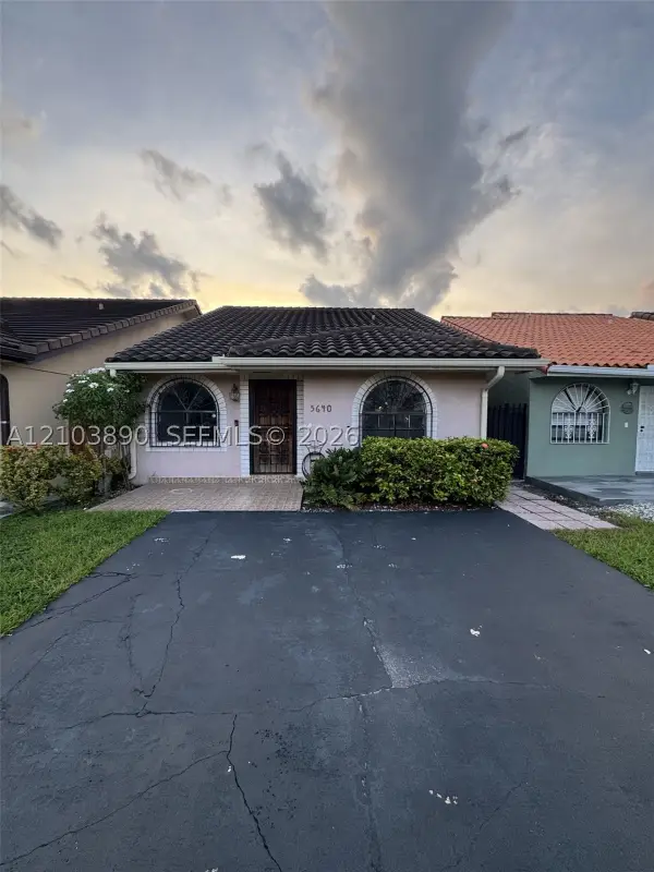5640 W 20th Ct, Hialeah, FL 33016