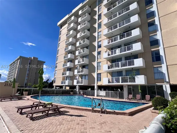 2020 NE 135th St #810, North Miami, FL 33181