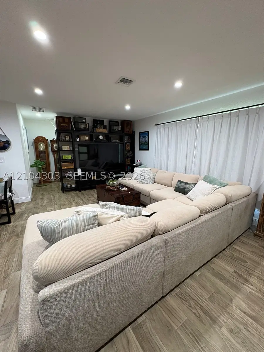 14615 NE 5th Ct, Miami, FL 33161 - #2