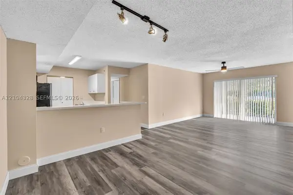 3854 Lyons Rd #111-5, Coconut Creek, FL 33073