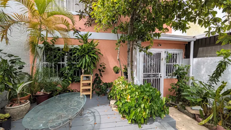 502 NW 11th St, Miami, FL 33136 - #2