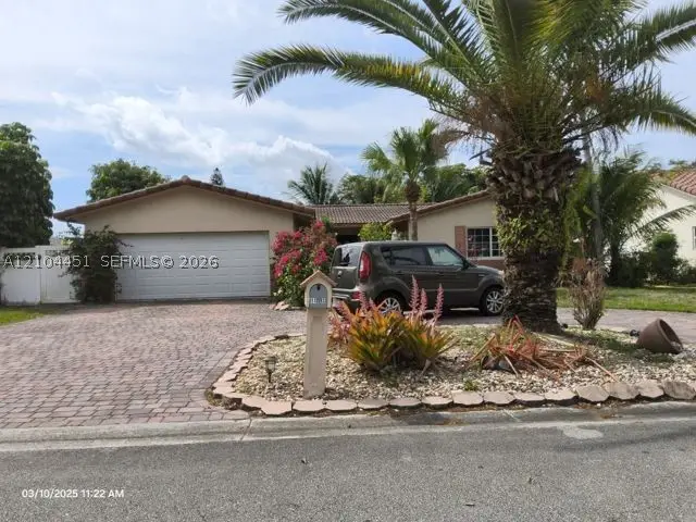 11093 Glenwood Dr, Coral Springs, FL 33065 - #1