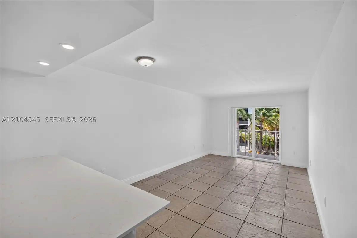453 SW 2nd St #301C, Miami, FL 33130 - #1