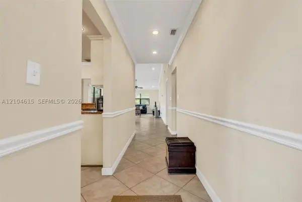 6633 N Parkway Dr #5-7, Margate, FL 33068