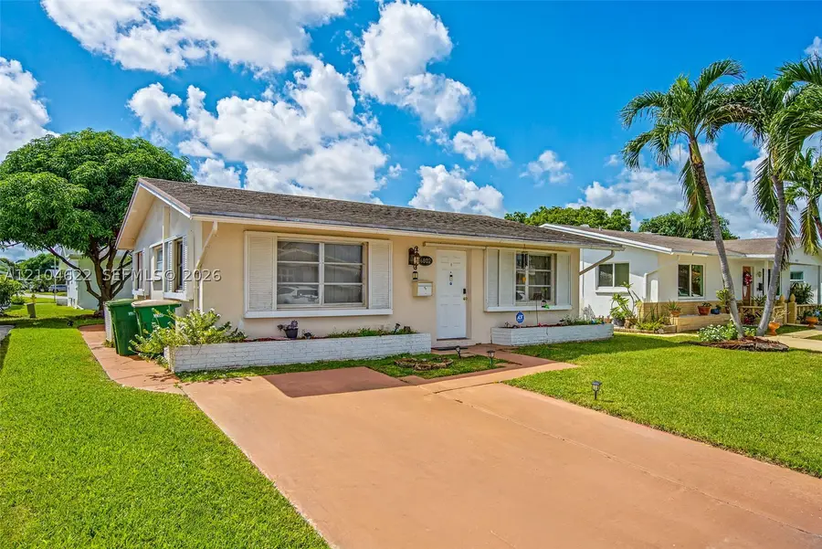6802 NW 58th Ct, Tamarac, FL 33321 - #2