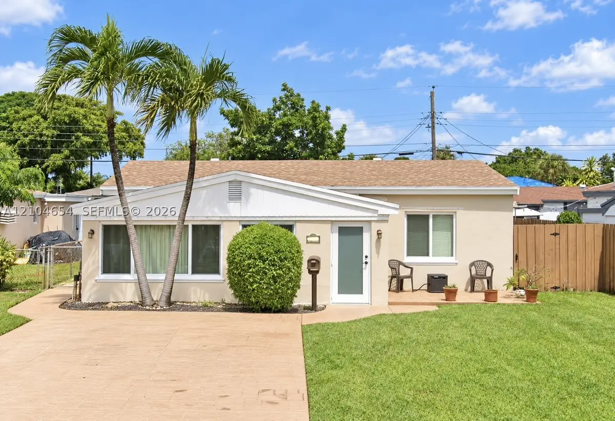 1771 NE 180th St, North Miami Beach, FL 33162 - #1