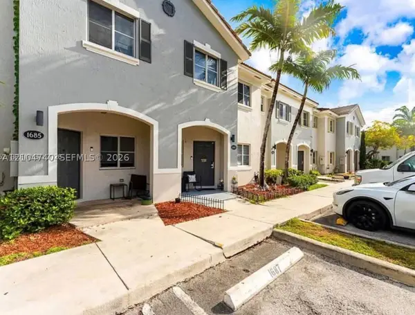 1687 SE 30th St, Homestead, FL 33035