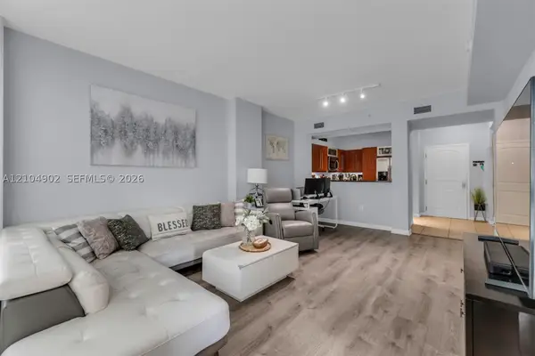7350 SW 89th St #803S, Miami, FL 33156