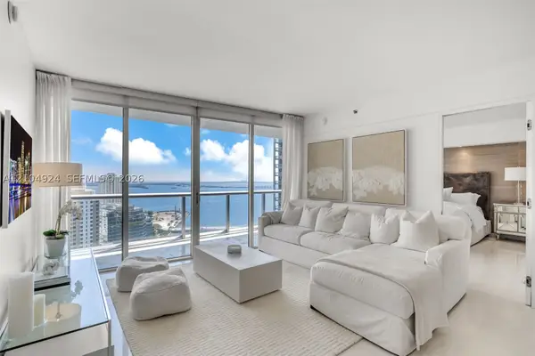 465 Brickell Ave #2703, Miami, FL 33131