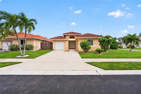 8949 SW 215 Terr, Cutler Bay, FL 33189