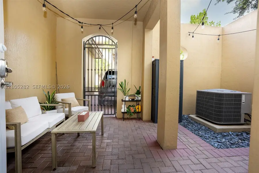 1104 SW 146th Ter, Pembroke Pines, FL 33027 - #3