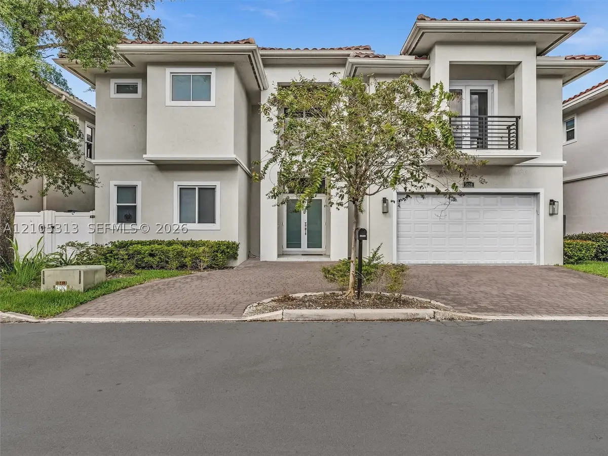 3539 Forest View Cir, Dania Beach, FL 33312 - #1