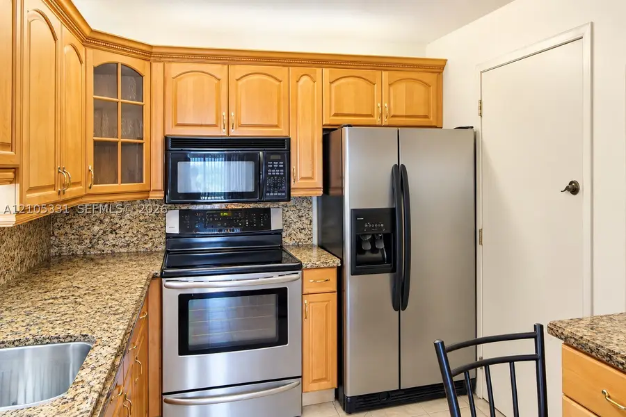 4675 W 18th Ct #902, Hialeah, FL 33012 - #3