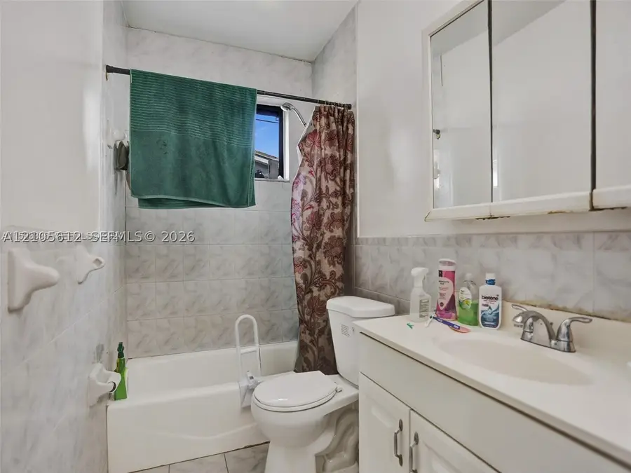 471 NE 180th Dr, North Miami Beach, FL 33162 - #3