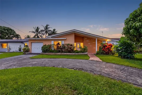6604 Coconut Dr, Miramar, FL 33023