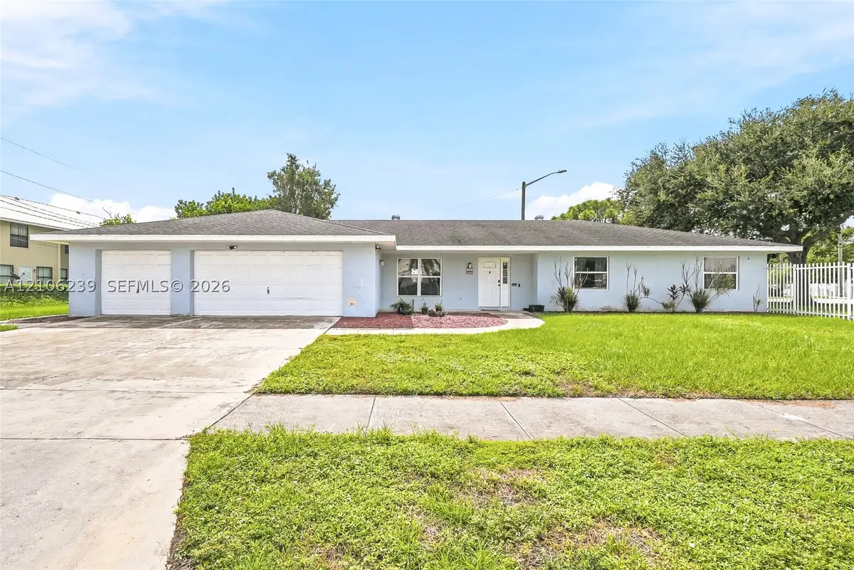 601 Ixoria Ave, Fort Pierce, FL 34982 - #1